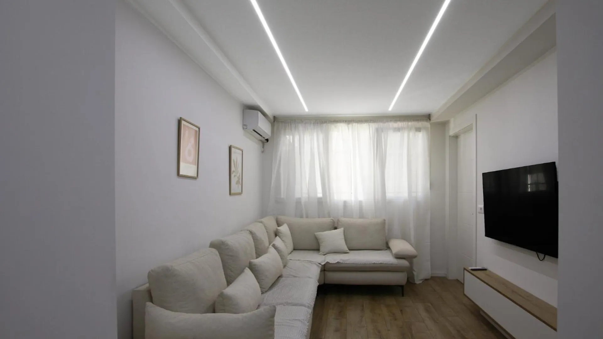 Apartment'S Cosy Tiran