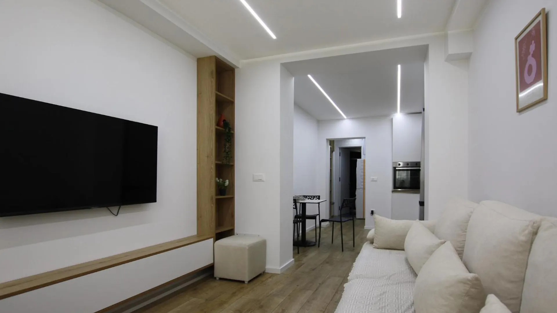 Daire Apartment'S Cosy Tiran