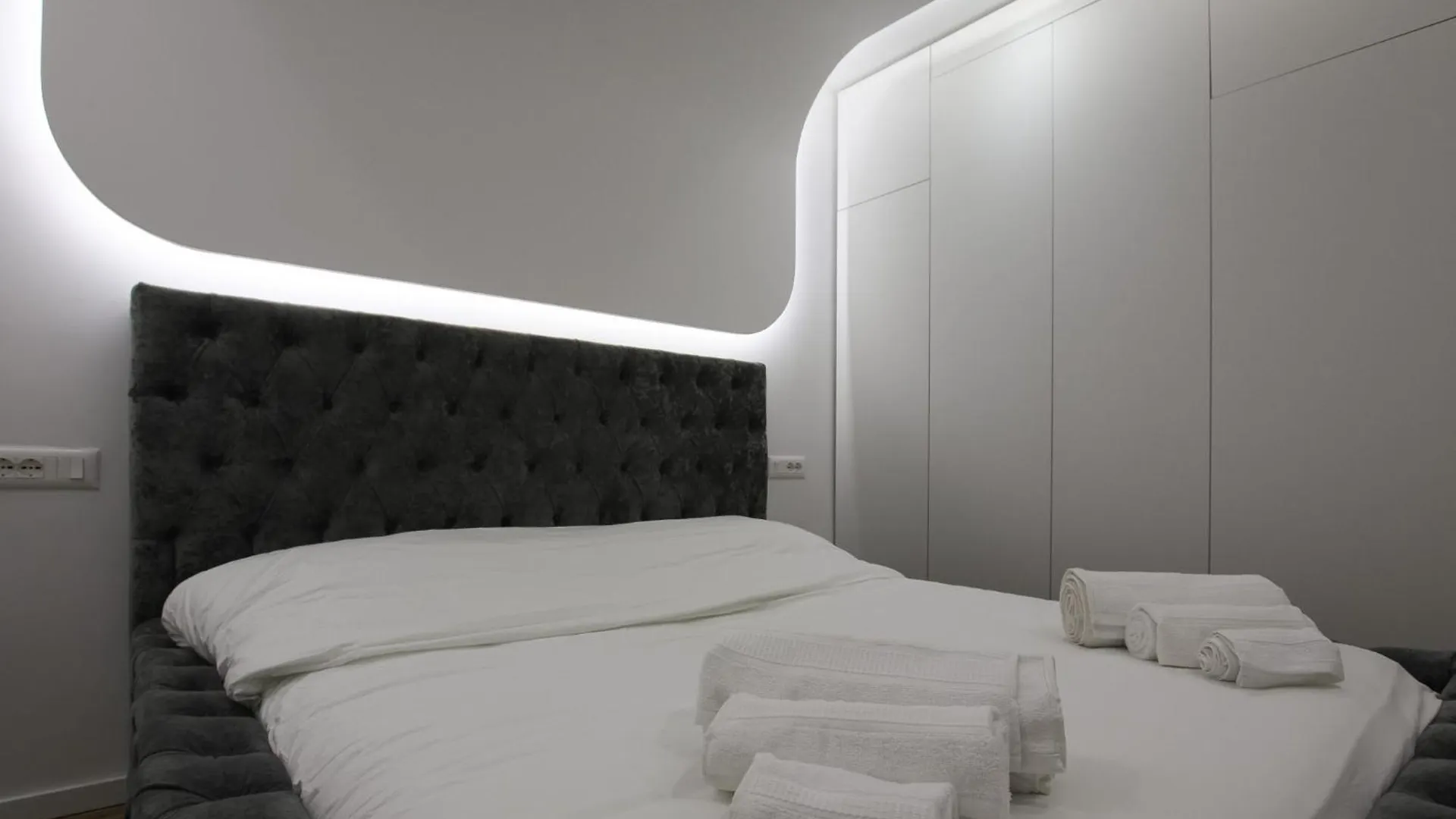 Apartment'S Cosy Tiran